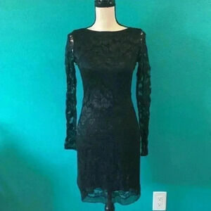 Diane Von Furstenberg black Lace Long Sleeve Dress Size 2